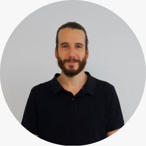 Rémi, réflexologue et instructeur en méditation guidée, à l'Espace Helios, à Erstein